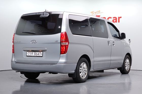 Hyundai Starex 11-Seater Wagon Smart — пробег 215 679 км — фото 2 из 5