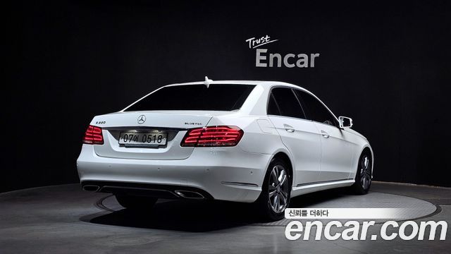 Mercedes-Benz E-Class E220 Bluetec Avantgarde — пробег 115 976 км — фото 2 из 5
