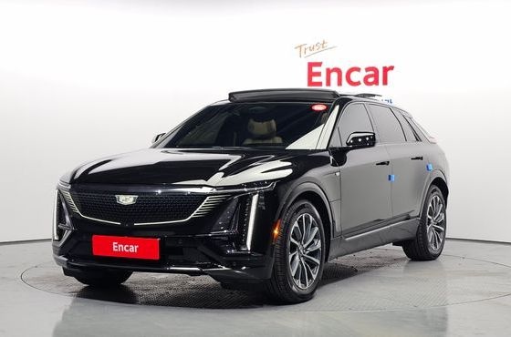 Cadillac Lyriq Sport — пробег 10 179 км — фото 1 из 5