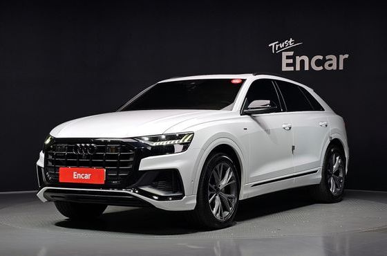 Audi Q8 55 TFSI Quattro Premium — пробег 41 871 км — фото 1 из 5