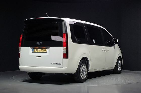 Hyundai Staria Cargo 5-Seater Modern — пробег 116 415 км — фото 2 из 5