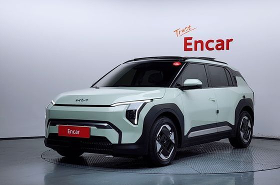 Kia EV3 Standard 2WD Earth — пробег 24 405 км — фото 1 из 5