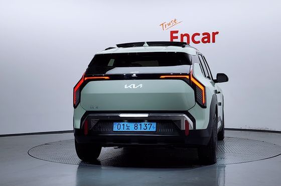 Kia EV3 Standard 2WD Earth — пробег 24 405 км — фото 4 из 5