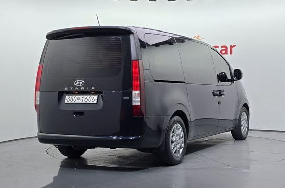 Hyundai Staria 4WD Tourer 9-Seater Modern — пробег 78 850 км — фото 2 из 5