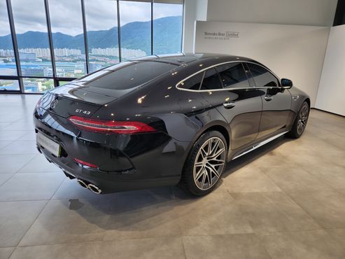 Mercedes-Benz AMG GT 4Door 43 4MATIC+ — пробег 3 043 км — фото 4 из 5