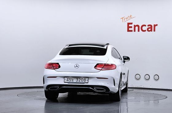 Mercedes-Benz C-Class C220 d 4MATIC Coupe — пробег 54 731 км — фото 4 из 5