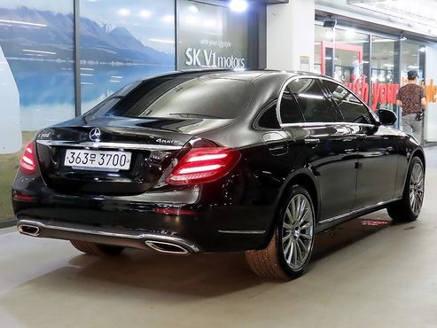 Mercedes-Benz E-Class E300 4MATIC Exclusive — пробег 94 468 км — фото 4 из 5