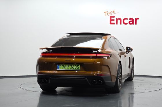 Porsche Panamera 4.0 Turbo E-Hybrid — пробег 14 577 км — фото 4 из 5