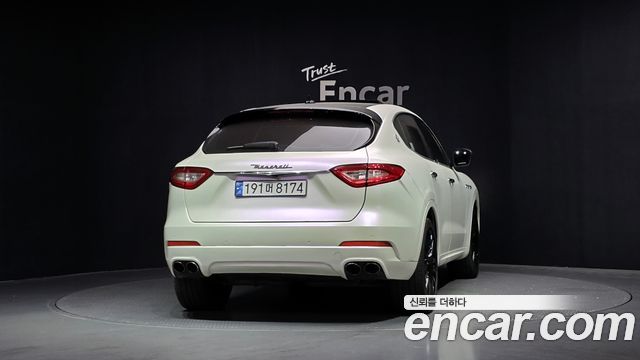 Maserati Levante 3.0 AWD Luxury — пробег 118 189 км — фото 4 из 5