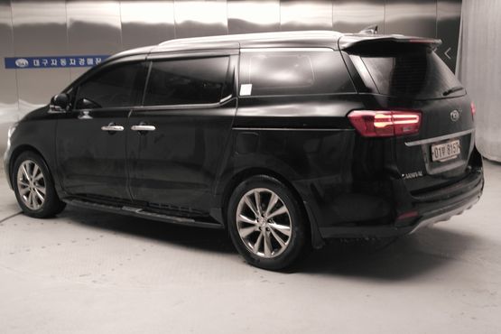 Kia Carnival 9-Seater Prstige — пробег 123 822 км — фото 2 из 5