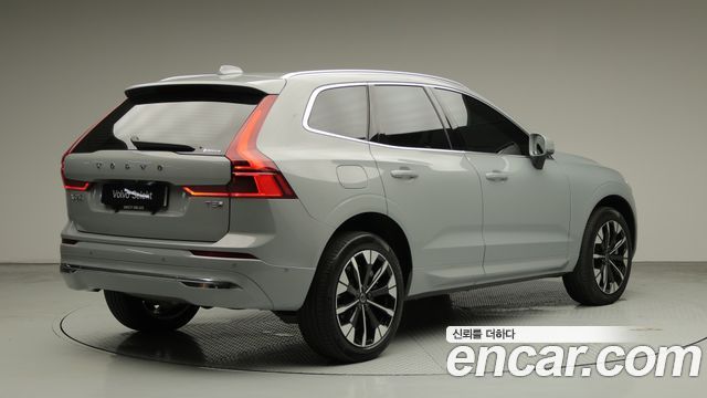 Volvo XC60 T8 Ultra Bright — пробег 29 443 км — фото 4 из 5