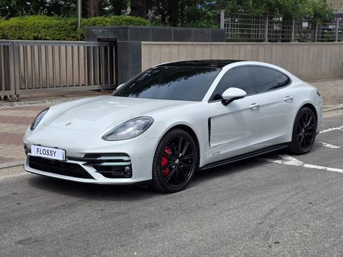 Porsche Panamera 4.0 GTS — пробег 55 500 км — фото 1 из 5