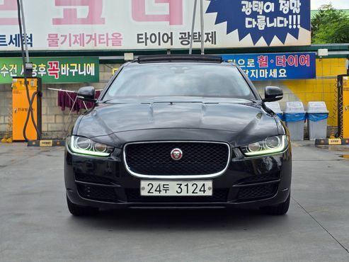 Jaguar XE 20d Portfolio — пробег 69 000 км — фото 3 из 5