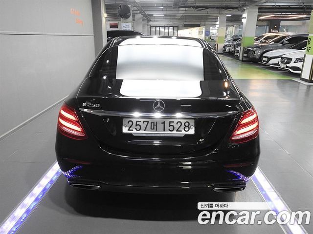 Mercedes-Benz E-Class из Кореи Encar