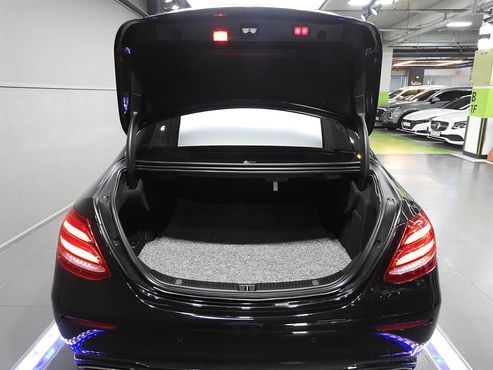 Mercedes-Benz E-Class E250 Avantgarde — пробег 58 623 км — фото 4 из 5