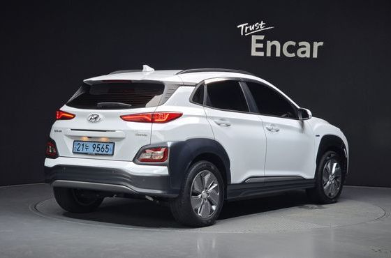 Hyundai Kona Premium — пробег 69 780 км — фото 2 из 5