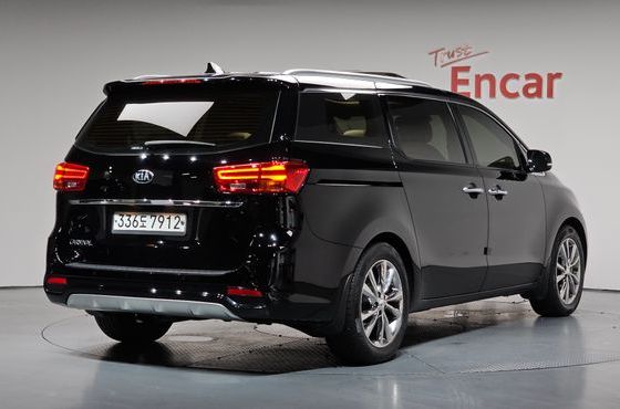 Kia Carnival Gasoline 9-Seater Prestige — пробег 129 251 км — фото 2 из 5