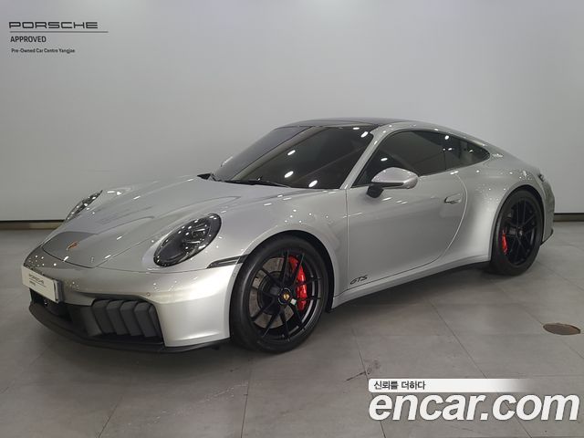 Porsche 911 Carrera GTS — пробег 3 600 км — фото 1 из 5