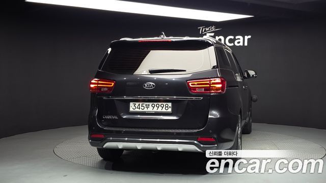 Kia Carnival из Кореи Encar