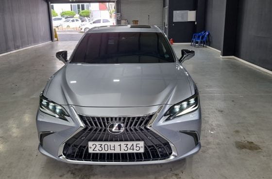 Lexus ES Executive — пробег 45 266 км — фото 1 из 5