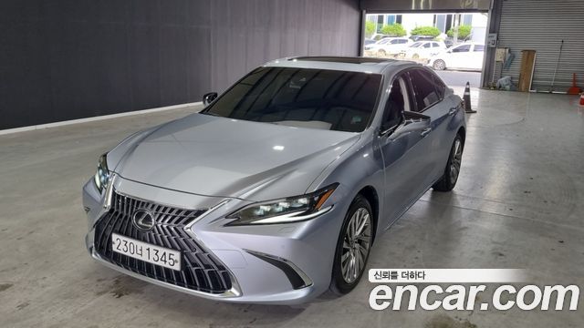 Lexus ES Executive — пробег 45 266 км — фото 2 из 5