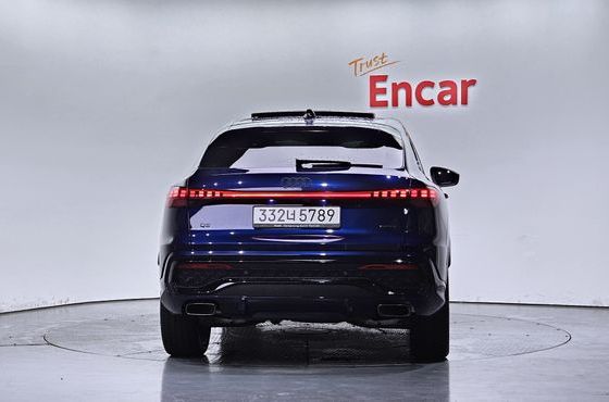 Audi Q5 40 TFSI 콰트로 S Line Sportback — пробег 2 634 км — фото 4 из 5