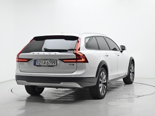 Volvo V90 B5 Ultimate AWD — пробег 14 833 км — фото 2 из 5