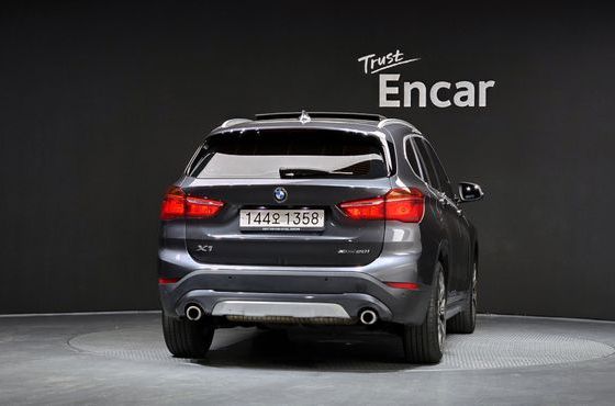 BMW X1 xDrive 20i xLine — пробег 63 056 км — фото 4 из 5