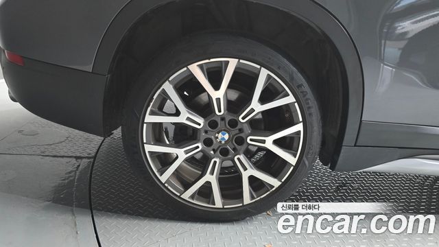 BMW X1 xDrive 20i xLine — пробег 63 056 км — фото 5 из 5