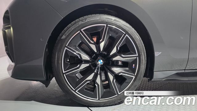 BMW i7 M70 xDrive M Performance — пробег 16 228 км — фото 5 из 5