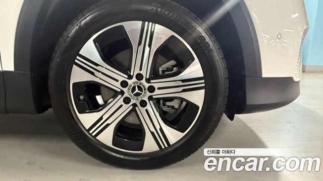 Mercedes-Benz EQB из Кореи Encar