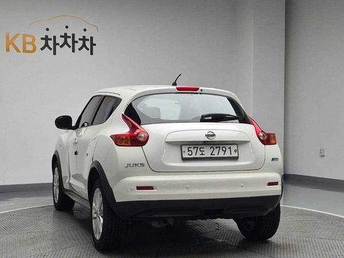 Nissan Juke 1.6 SV F15 — пробег 126 991 км — фото 2 из 5