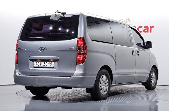 Hyundai Starex 12-Seater Wagon Smart — пробег 176 655 км — фото 2 из 5