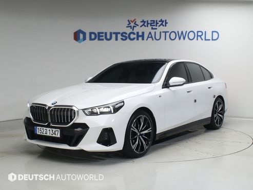 BMW 5-Series 530i xDrive M Sport — пробег 11 539 км — фото 1 из 5