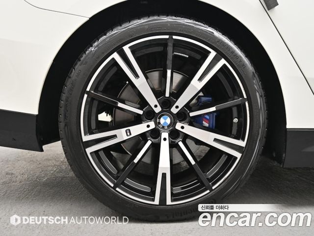 BMW 5-Series 530i xDrive M Sport — пробег 11 539 км — фото 5 из 5