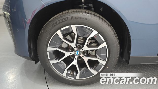 BMW X3 xDrive 20 — пробег 4 418 км — фото 5 из 5