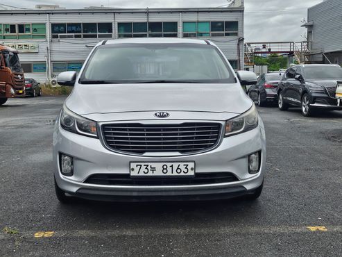Kia Carnival 11-seater Deluxe — пробег 192 800 км — фото 1 из 5