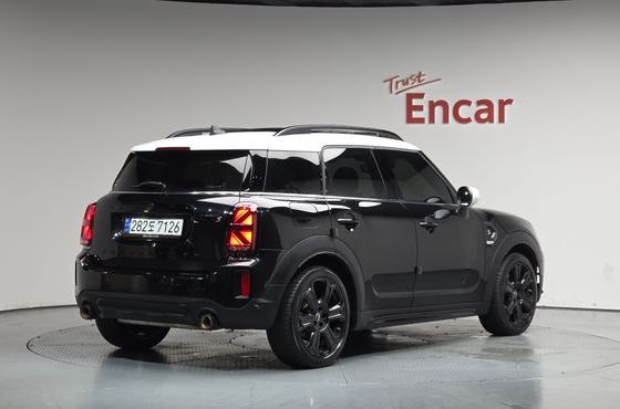 Mini Countryman ALL4 Classic Launch Pack 2nd — пробег 40 383 км — фото 2 из 5