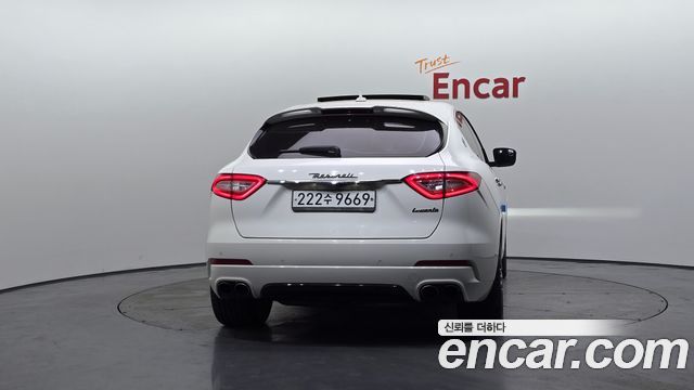 Maserati Levante 3.0 AWD Sport — пробег 131 837 км — фото 4 из 5