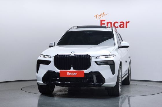 BMW X7 xDrive 40i Design Pure Excellence 7-Seater — пробег 77 205 км — фото 3 из 5