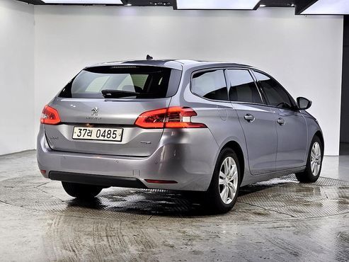 Peugeot 308 1.6 BlueHDi Allure — пробег 117 802 км — фото 4 из 5