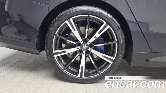 BMW 5-Series 530i xDrive M Sport — пробег 5 030 км — фото 5 из 5