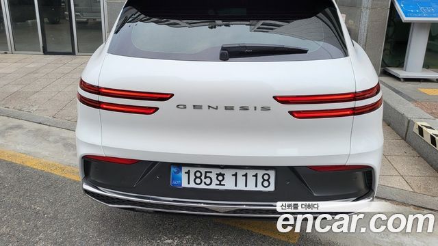 Genesis GV70 2.5T Gasoline AWD — пробег 2 300 км — фото 4 из 5