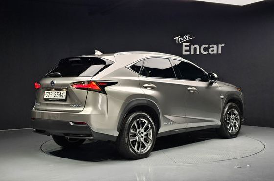 Lexus NX Supreme — пробег 78 053 км — фото 2 из 5