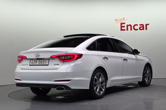 Hyundai Sonata 2.0 Premium — пробег 128 597 км — фото 2 из 5