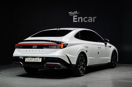 Hyundai Sonata 2.0 Premium — пробег 27 930 км — фото 2 из 5