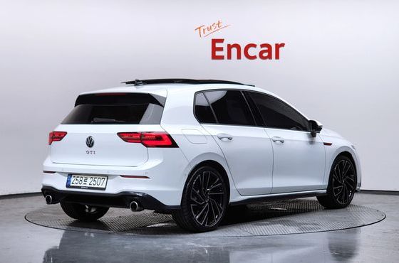 Volkswagen Golf 2.0 GTI — пробег 10 081 км — фото 2 из 5