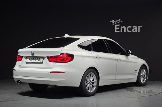 BMW Gran Turismo GT 320d xDrive — пробег 105 980 км — фото 2 из 5