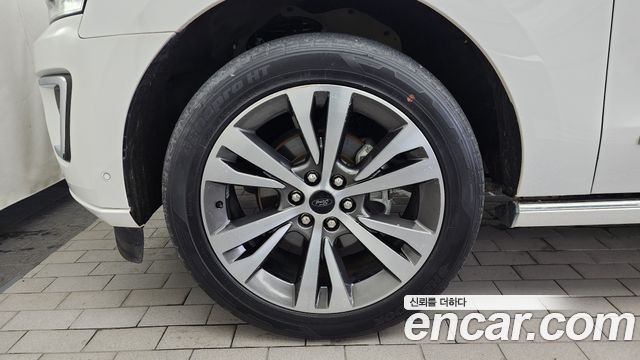Ford Expedition из Кореи Encar