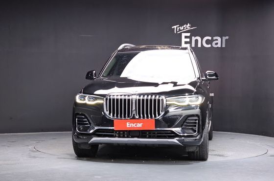 BMW X7 xDrive 40i Design Pure Excellence 6-Seater — пробег 165 052 км — фото 3 из 5